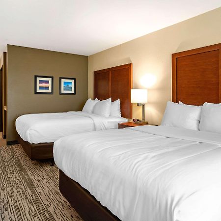 Comfort Inn & Suites Ames Near Isu Campus Екстер'єр фото