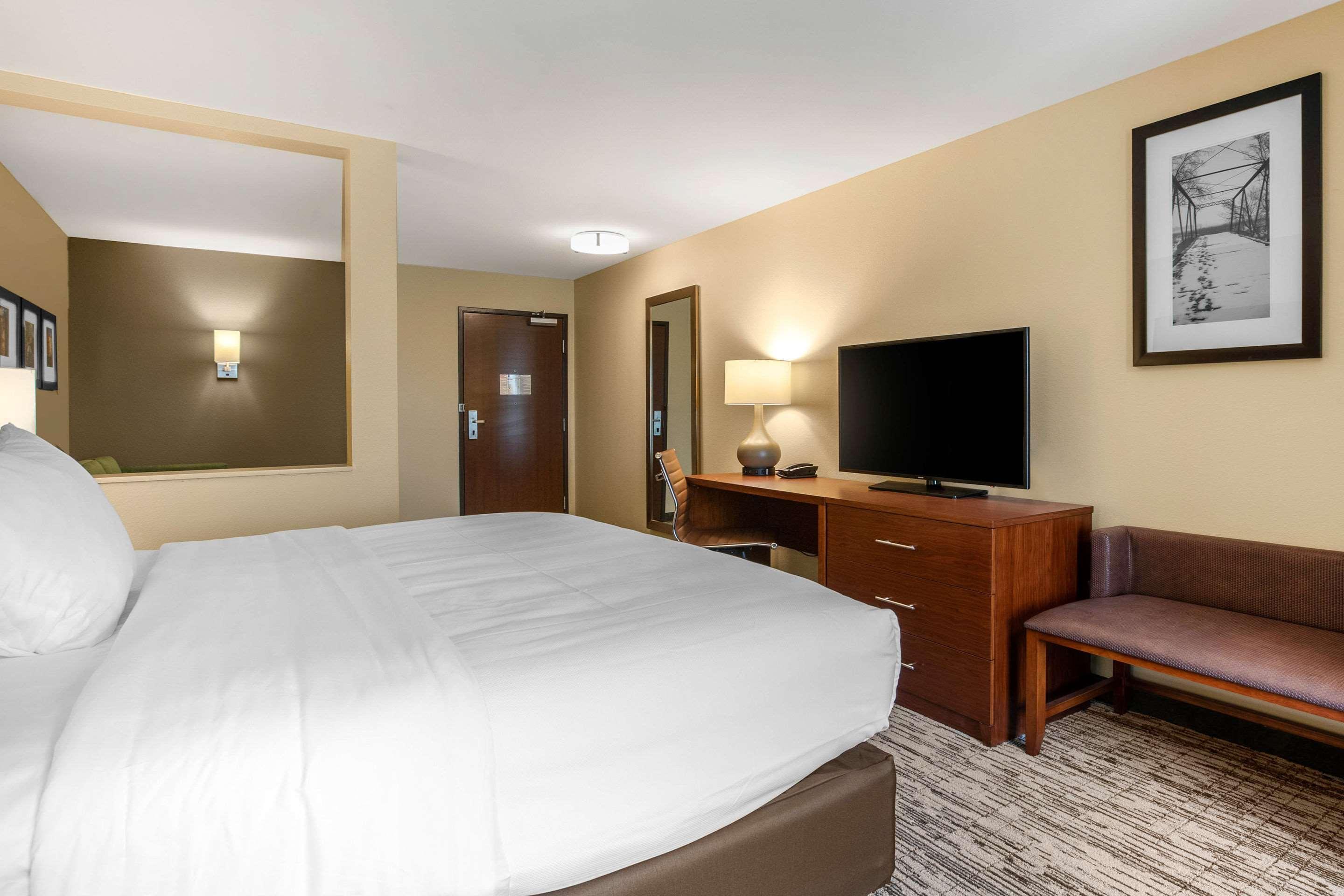 Comfort Inn & Suites Ames Near Isu Campus Екстер'єр фото