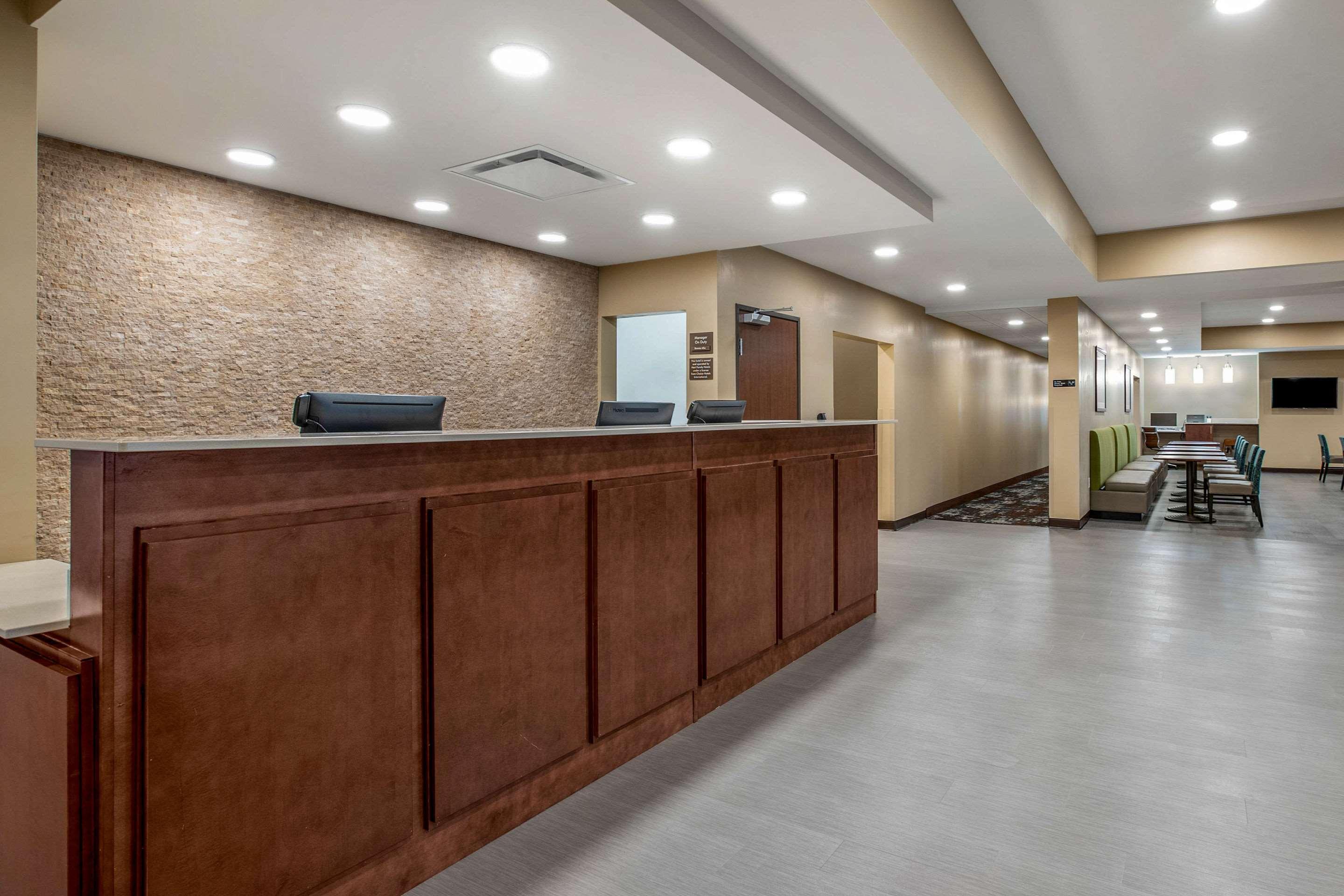 Comfort Inn & Suites Ames Near Isu Campus Екстер'єр фото