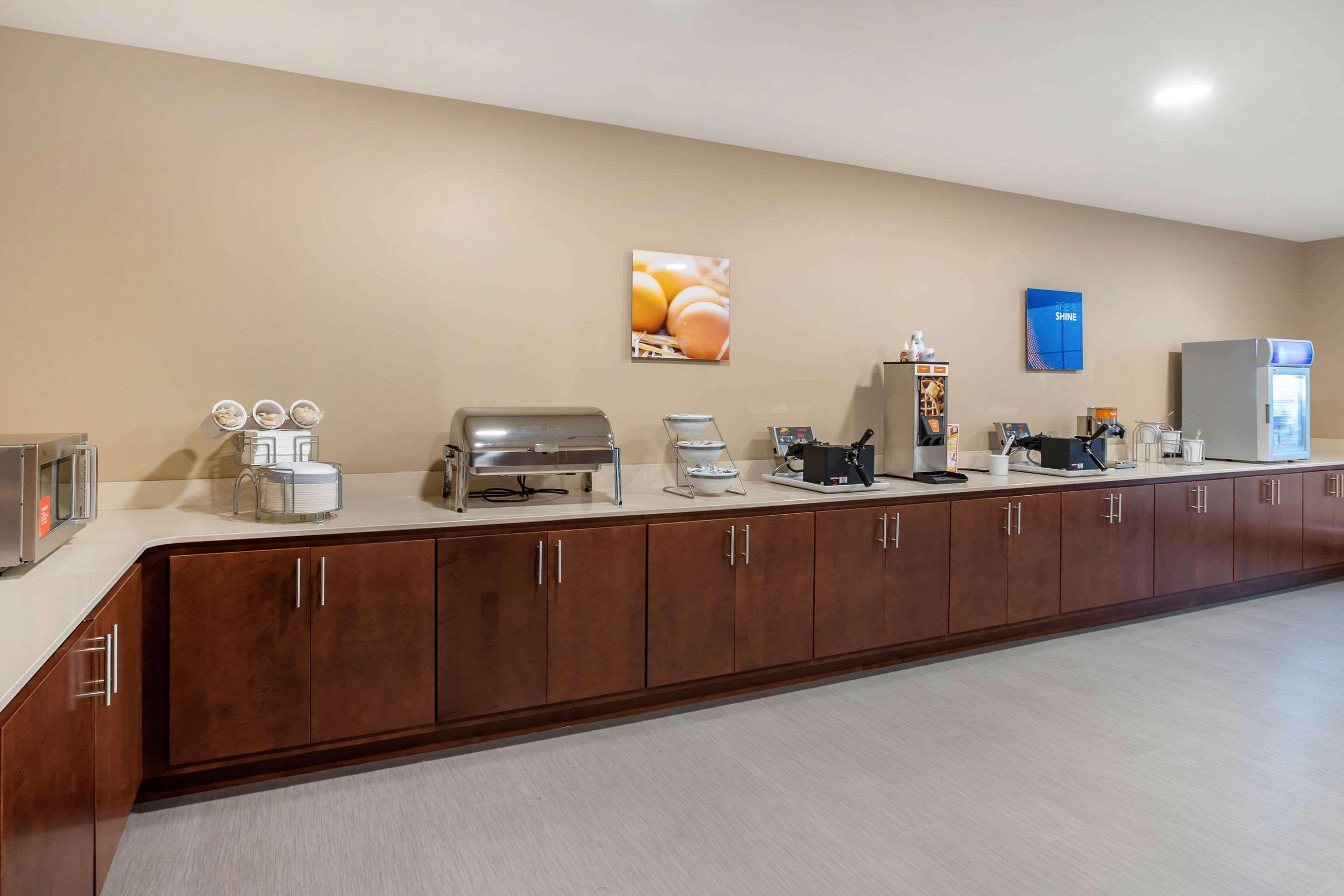 Comfort Inn & Suites Ames Near Isu Campus Екстер'єр фото