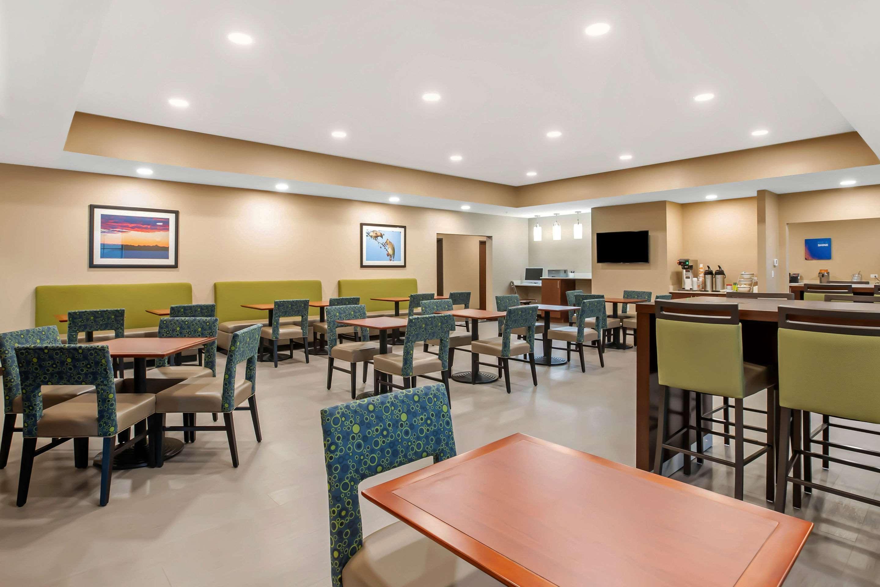 Comfort Inn & Suites Ames Near Isu Campus Екстер'єр фото