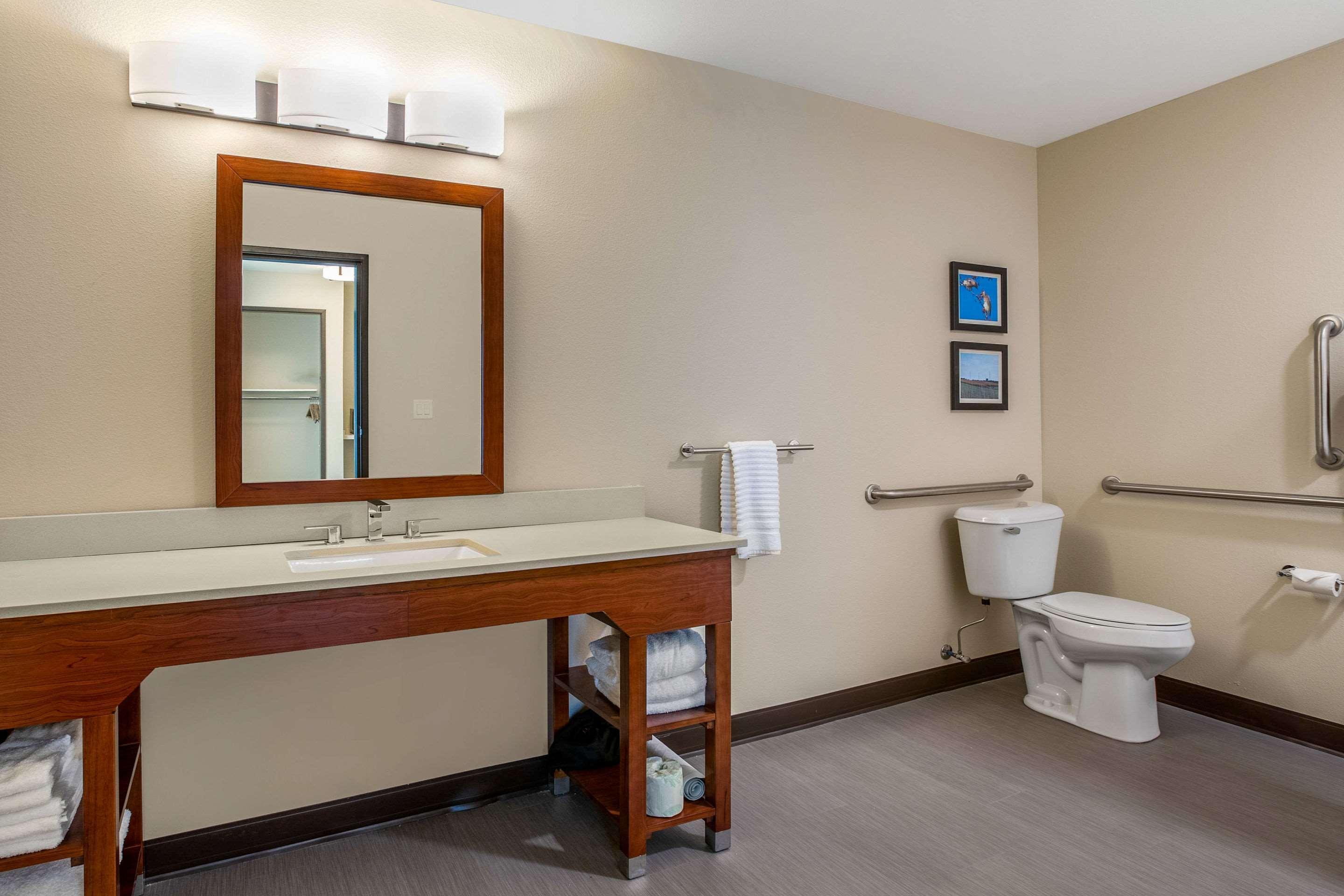 Comfort Inn & Suites Ames Near Isu Campus Екстер'єр фото