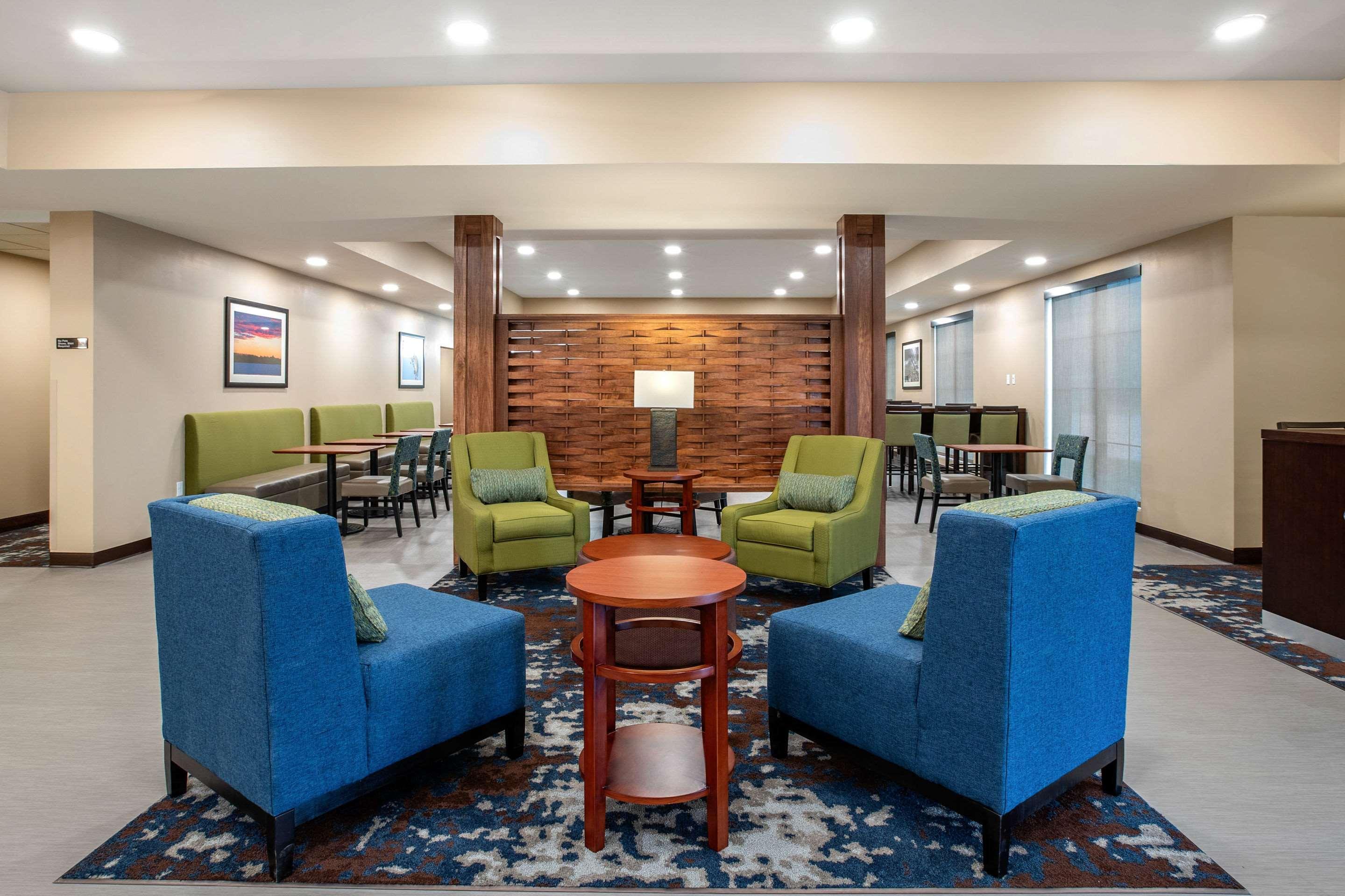 Comfort Inn & Suites Ames Near Isu Campus Екстер'єр фото