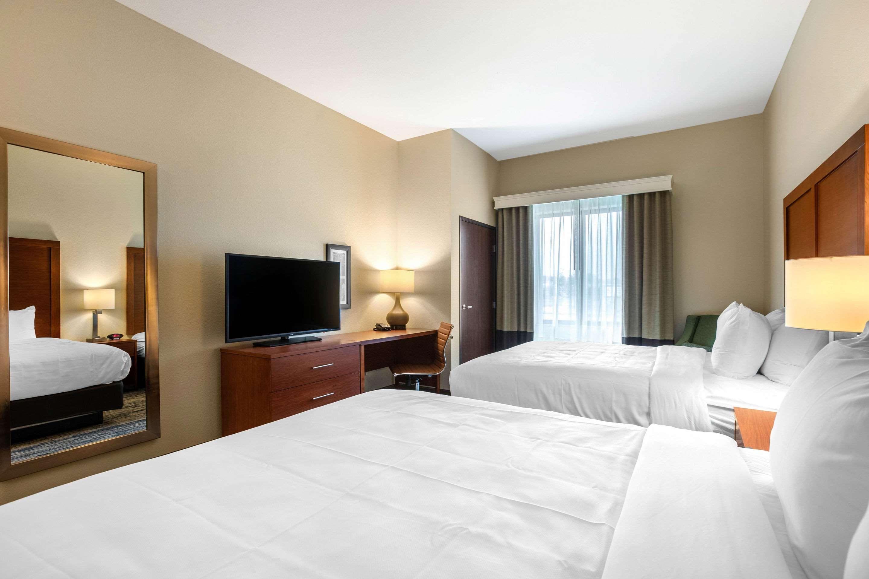 Comfort Inn & Suites Ames Near Isu Campus Екстер'єр фото