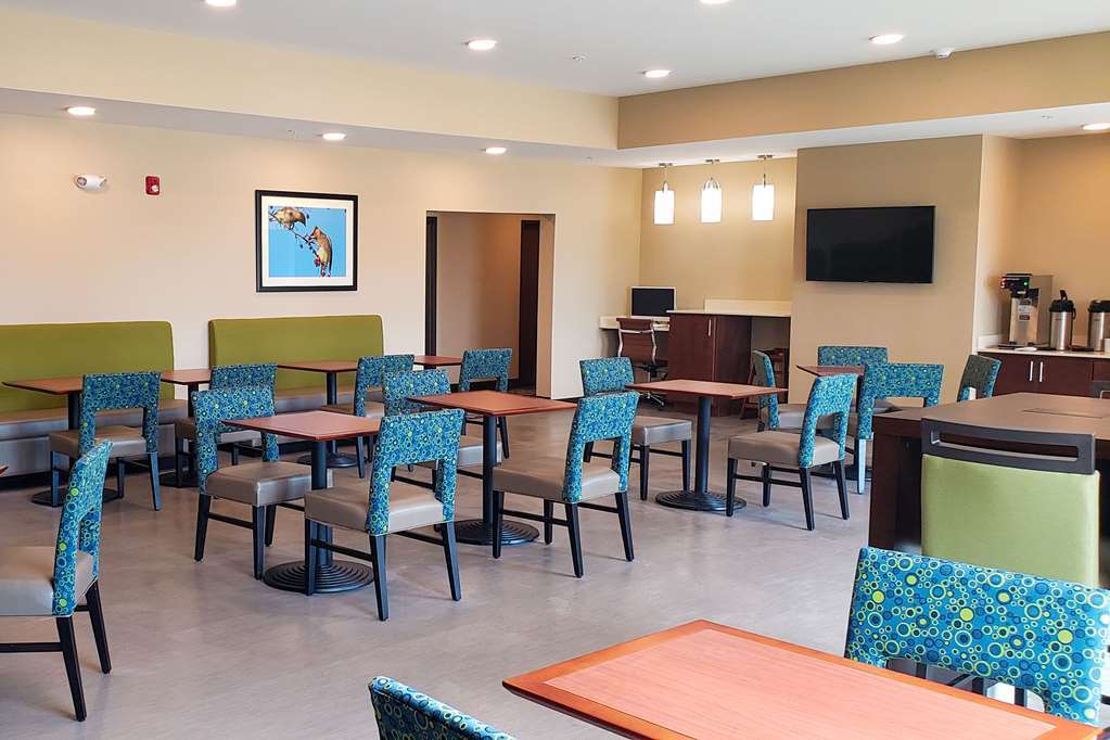 Comfort Inn & Suites Ames Near Isu Campus Ресторан фото